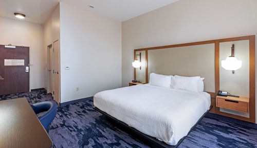 Habitación, 1 cama de matrimonio grande, bañera (Mobility/Hearing Accessible, Tub)