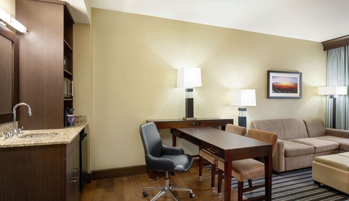 Suite, 1 habitación (Two Queen Beds with Sofa Bed)