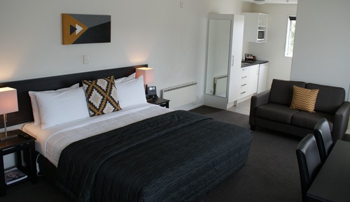 Superior King Studio