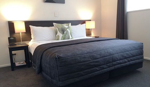 Estudio, 1 cama de matrimonio grande, bañera de hidromasaje