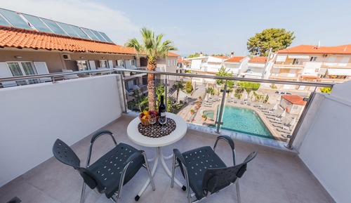 Superior Room Pool View