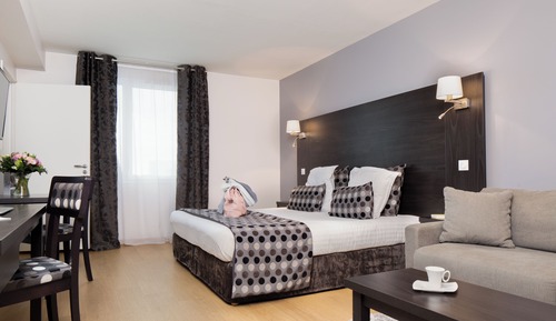 Suite estudio familiar, 1 cama de matrimonio con sofá cama