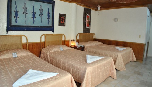 Habitación cuádruple ( 2F )