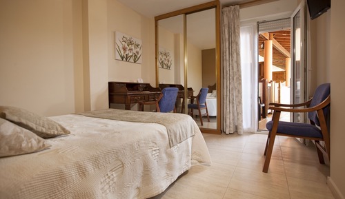 Habitación con 1 cama doble o 2 individuales, vistas al mar