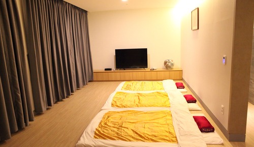 Habitación familiar, vistas a la ciudad (Ondol)