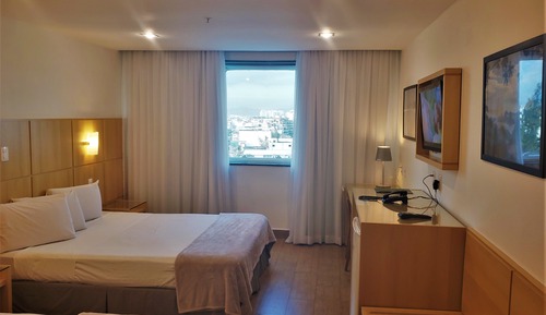 Habitación triple, vistas a la ciudad