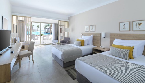 Habitación Deluxe con 1 cama doble o 2 individuales, vistas al mar (Family, Pool View)