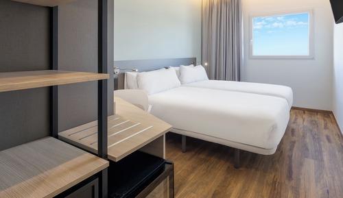 Habitación con 2 camas individuales