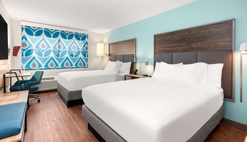 Habitación, 2 camas de matrimonio, accesible para personas con discapacidad (Mobility & Hearing)