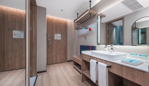 Habitación estándar, 1 cama de matrimonio grande (Extra Floor Space, High Floor)