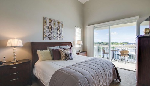 Apartment (437 Little Harbor)