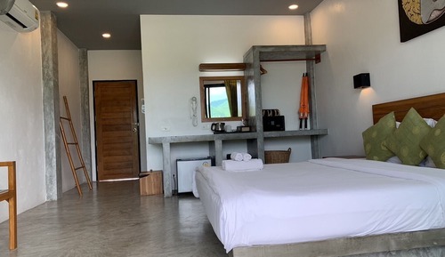 King Room with Air Conditioning