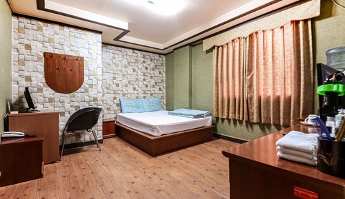 Room (Standard Room)