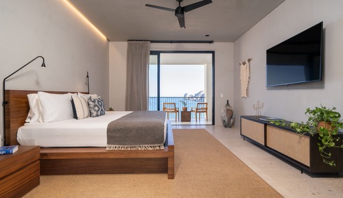 One Bedroom Ocean View Home