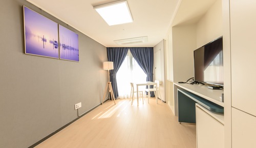 Habitación estándar, no fumadores, vistas a la ciudad (Ondol Room)