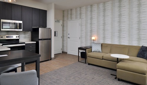 Suite, 1 habitación (Mobility/Hearing Access, Roll-In Shwr)