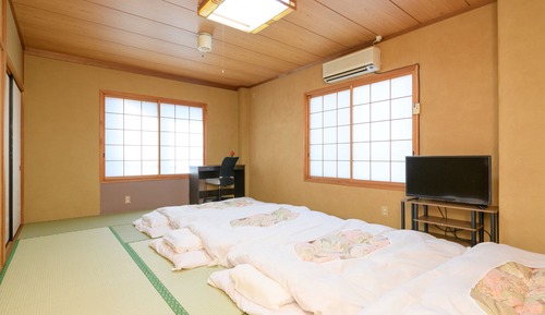 Habitación tradicional, no fumadores, baño compartido (Japanese,up to 6 with Shared Bathroom)