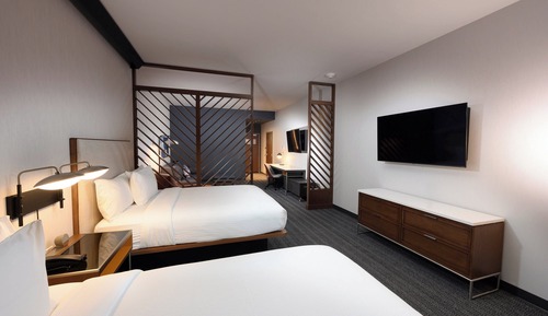 Habitación Deluxe, varias camas (Mobility/Hearing Accessible, Tub)