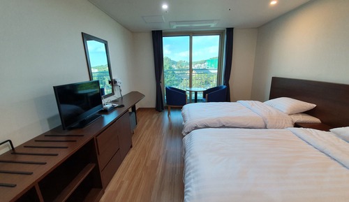 Habitación con 2 camas individuales