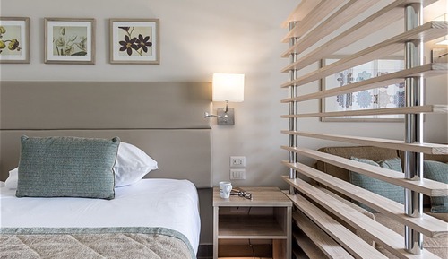 Superior Room Queen Handicap Pool View