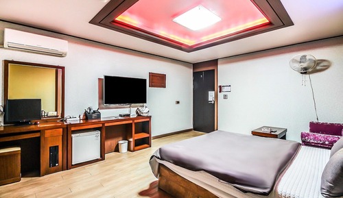 Room (Standard Room)