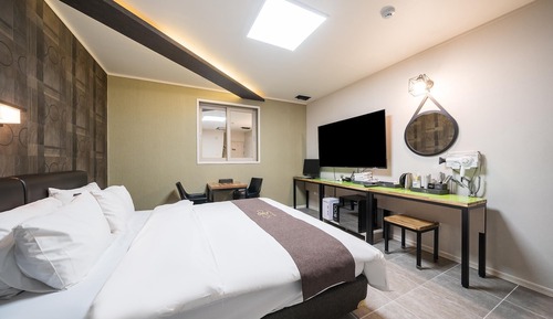 Room (VIP (whirlpool styler equipped) (extr)