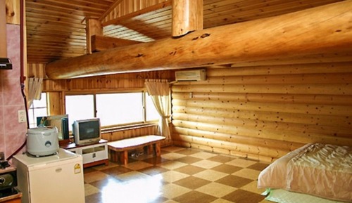 Room (Geumju No 3 (bed))