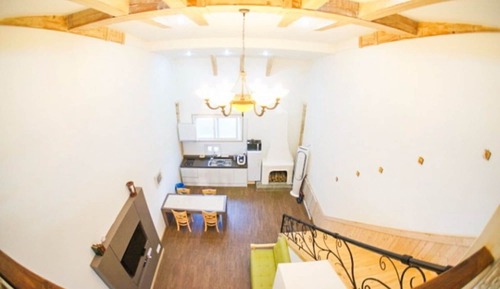 Room (Cello (Duplex))