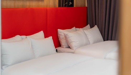 Room (Suite Room (For 2/Netflix))