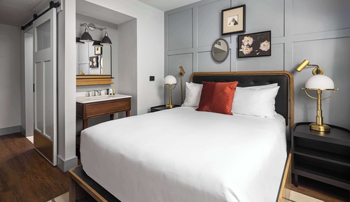 Habitación, 1 cama de matrimonio grande, accesible para personas con discapacidad, balcón (Hearing)