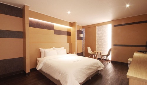 Room (Standard Room)