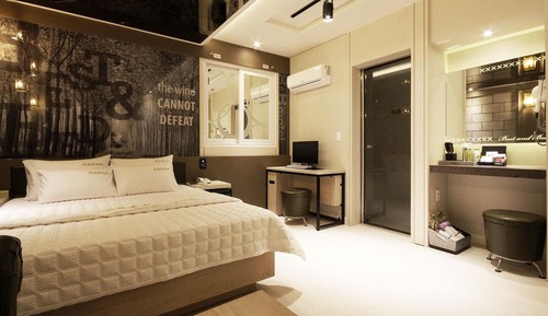 Room (Standard Room A)