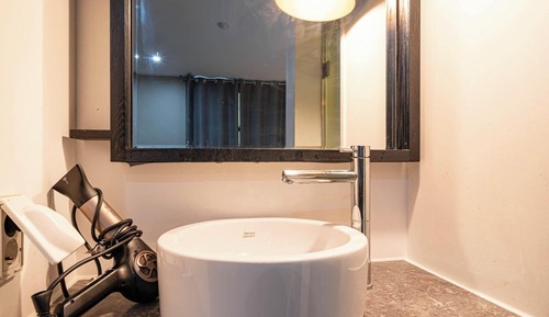 Room (Twin (random room double + single bed)