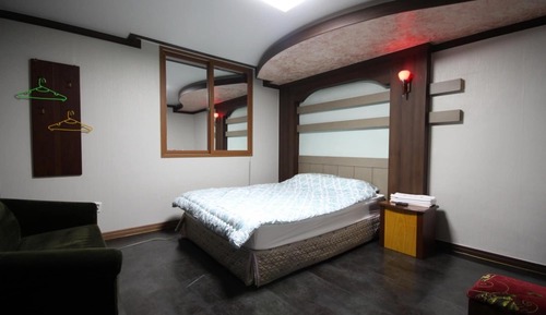 Room (Standard Room)