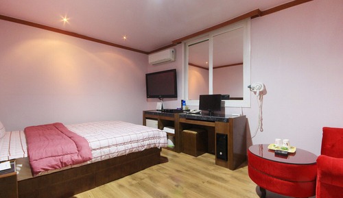 Room (Standard room (with car electric char)