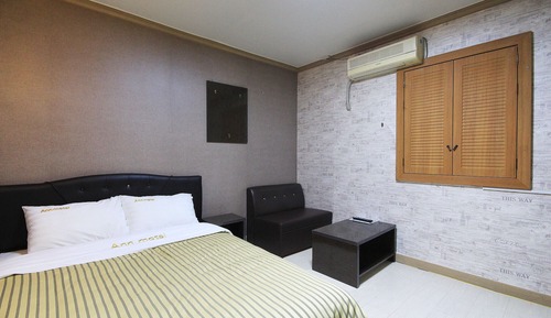 Room (Standard Room)