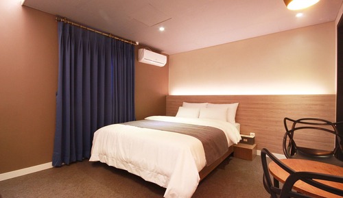 Room (Standard room)