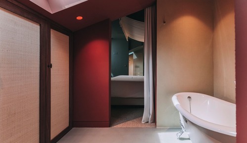 Suite Junior with Bathtub
