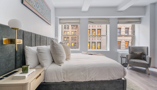 Estudio clásico, 1 cama de matrimonio, cocina