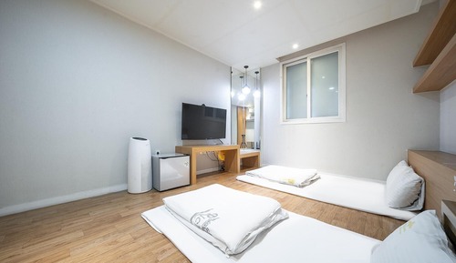 Room (Ondol room (air purifier/100% disinfe)