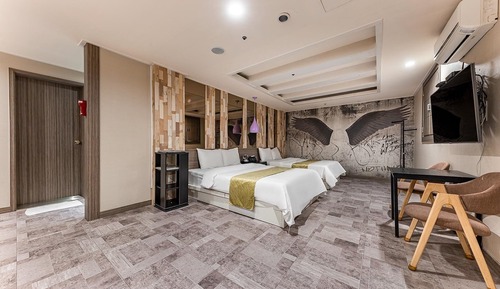 Room (Premium Twin (Bag 2PC Netflix availab)