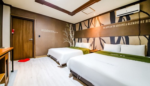 Room (Semi-Special Room)