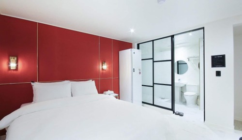 Room (Deluxe (Styler Netflix))