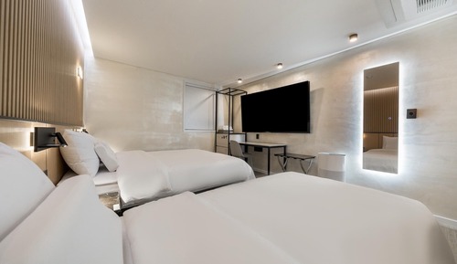 Room (Twin (Rinaldi bed in Italy 75-inch sm)