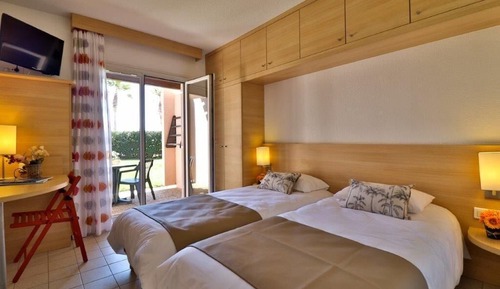 Habitación cuádruple, vistas al jardín