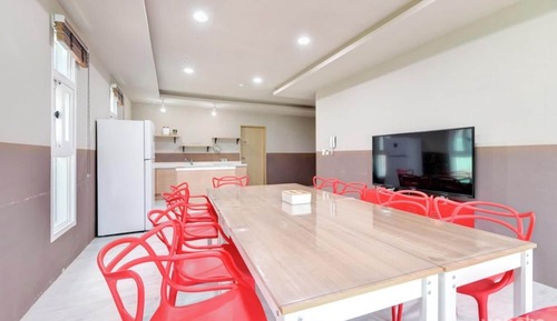 Room (8-person two-room No 203)