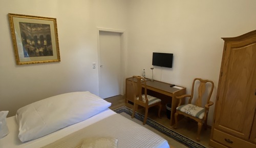 Habitación básica, 1 cama de matrimonio, baño privado