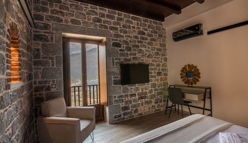 Executive Suite Sea View