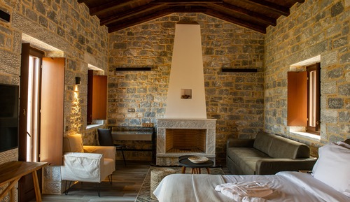 Deluxe Suite with Fireplace Sea View