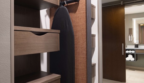 Habitación, 1 cama de matrimonio grande, accesible para personas con discapacidad (Hearing)